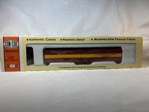 HO Scale Con-Cor 0001-001048 Royal American Shows 60’ MHC Box Car Kit - Picture 1 of 5