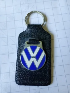 Volkswagen VW - 1990s old keychain GOLF - GTI -POLO-PASSAT -VW MOTORSPORT - Picture 1 of 2