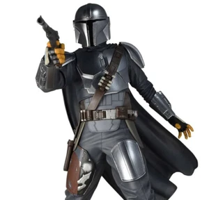 🔥 Gentle Giant Star Wars 10” Mandalorian Beskar Armor Premier Statue 684/3000 - Picture 1 of 16