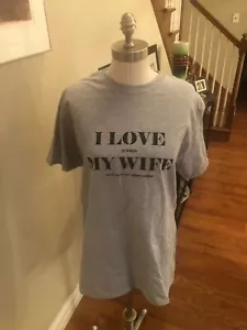 Mens sz medium t shirt in gray w/ I LOVE IT WHEN MY WIFE LETS ME PLAY VIDEOGAMES - Picture 1 of 5