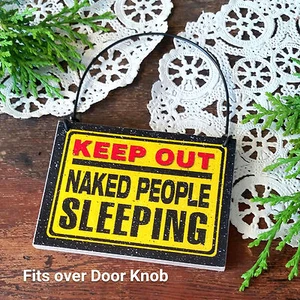 Nude Mini Sign *Fits over DoorKnob * KEEP OUT Naked People Nudist Gag New USA  - Picture 1 of 4