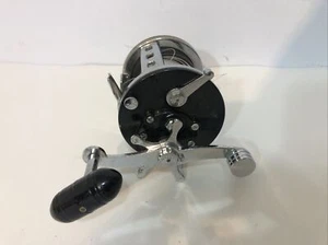 Vintage PENN 500 Jigmaster Reel Black USA #2 - Picture 1 of 8