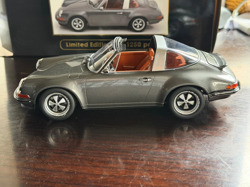 KK-Scale Porsche 911 Targa Singer Design Anthracite – 1:18 Scale – Edizione Limi - Immagine 1 di 4