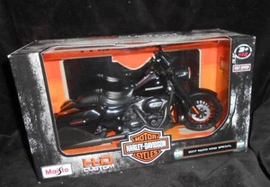 Mint in Original Package ~ HARLEY-DAVIDSON 1:12 ~ 2017 ROAD KING SPECIAL - Picture 1 of 3