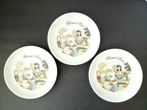 L’Hirondelle VTG Set Of 3 ) French Cheese Plates  Manufacture De Cadlaux  *MINT* - Picture 1 of 5