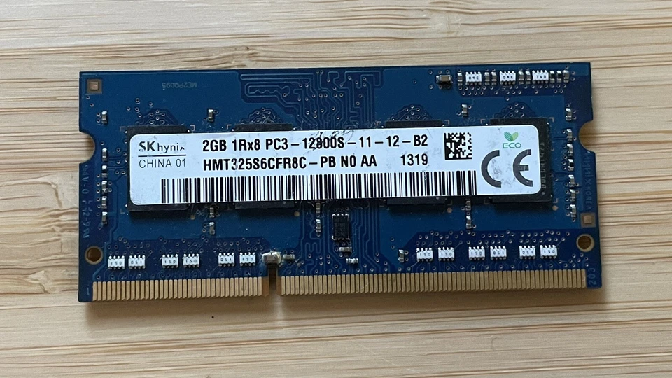 Hynix HMT325S6CFR8C-PB NA AA 2GB PC3-12800 DDR3 1600MHz Apple MacBook RAM - Image 1 of 1
