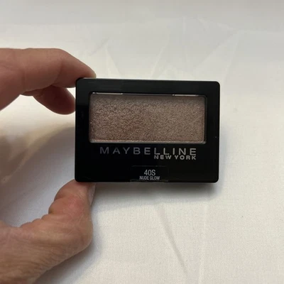 Sombra de ojos Maybelline New York Expert Wear 40S Nude Glow 0,08 oz Foto 1 de 4