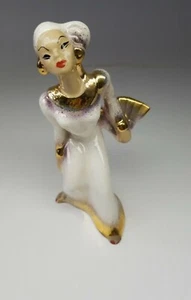 Vintage Porzellan Dame Goldrand hält Fächer bemalte Zehen  - Bild 1 von 6