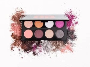 Betty Boop That's So Betty Eyeshadow Palette NIB - LIMITED EDITION! - Picture 1 of 4