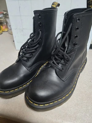 Botas con cordones Dr. Martens 1460 originales de cuero liso para mujer - negras, talla... Foto 1 de 4
