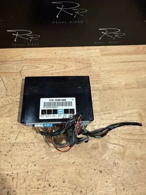 2007-2011  Silverado Tahoe Yukon Suburban Body Control Module BCM 15901388 - Image 1 of 3