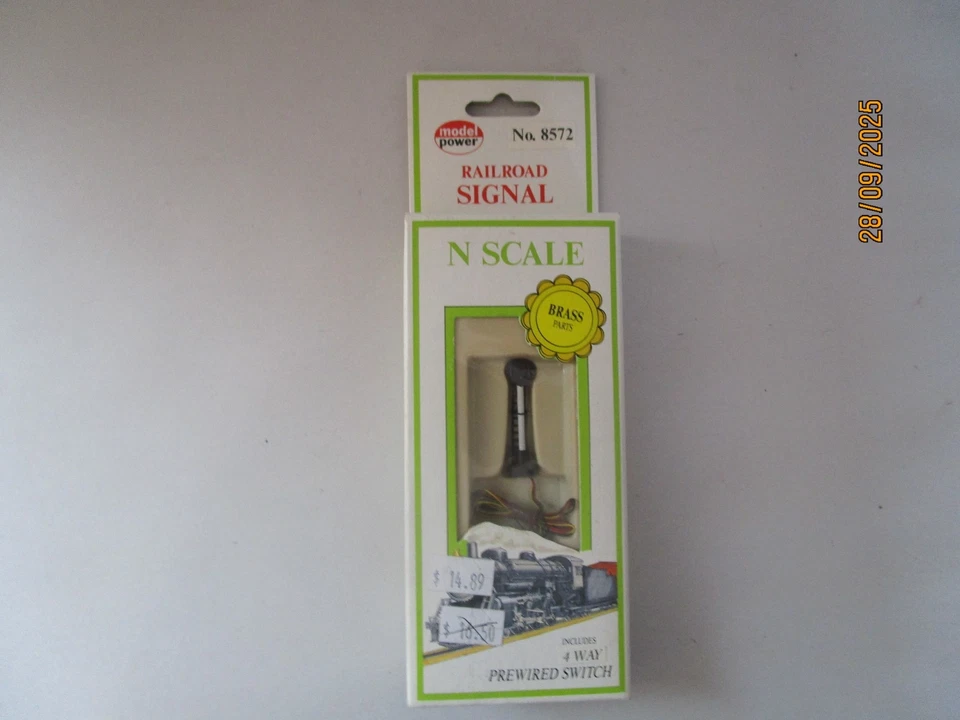 Model Power, N Scale, 8572, Railroad Signal, Mint in OB. - Image 1 of 1