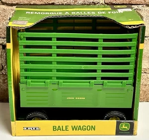 De colección 2010 ERTL John Deere #522 vagón de lanzamiento de pacas con valla de rieles 1/16 en caja - Imagen 1 de 4