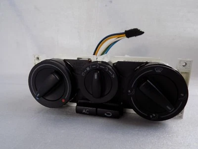VOLKSWAGEN GOLF JETTA 1998-2005 TEMPERATURA CLIMATIZADOR A/CHEATER 1J0820045F Foto 1 de 4
