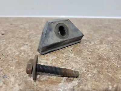 Chevrolet Tahoe 2002 bloque de amarre de batería perno de cuña Foto 1 de 3