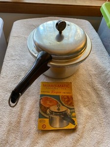 Mirro-Matic "4 Qt Pressure Cooker  394 M w/ Manual, gasket, Pressure Regulator