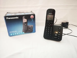  Panasonic KX-TGC220 Cordless Phone - Black, In good condition - Picture 1 of 12