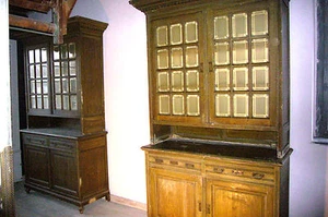 Cassettiera credenza arredo farmacia arredo negozio vetrina mobili vendita bancone bancone - Foto 1 di 10