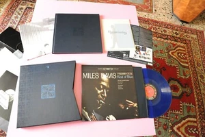 MILES DAVIS KIND OF BLUE BOX AUDIOFILI 2008 NM VINILE BLUE 180g + DVD + 2 CD - Imagen 1 de 2