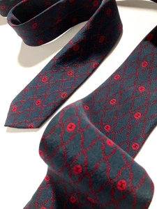CHANEL VINTAGE CC COCO EMBLEM ROPE NET GRIDS TIE LOGO HIGH END ITALY DARK BLUE - Picture 1 of 16