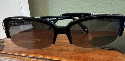 Óculos de sol Brighton "Last Tango in Paris" vintage com estojo de metal original em excelente estado usado - Imagem 1 de 4