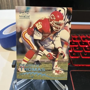 1998 Pacific Paramount platinum blue #117 derrick thomas chiefs - Bild 1 von 6