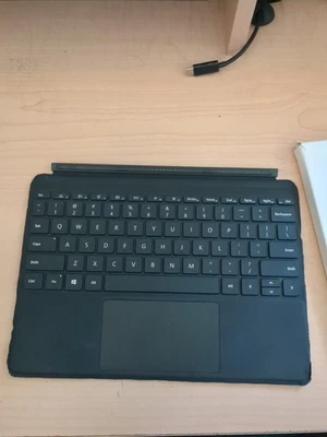 Cubierta tipo Microsoft Windows Surface Go To negra (daño cosmético) Foto 1 de 2