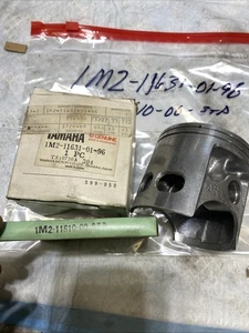 NOS Yamaha New OEM NO Piston & Rings 1977-78 DT400  1M2-11631-01-96 #Bin Z - Picture 1 of 6