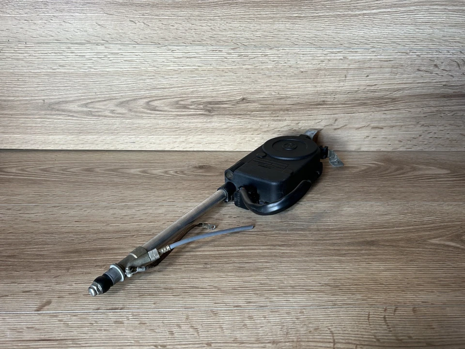 MERCEDES BENZ W126 后部收音机手机 HIRSCHMANN 电源天线原始设备制造商 1986_1991 — 第 1/4 张图片