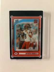 2024 Clearly Donruss SSP Jayden Daniels RC Rated Rookie Red /99 #52 Commanders - Bild 1 von 2