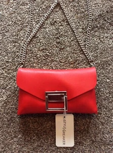Bnwt styleBREAKER Red Leather-Look Bumbag with Removable Chain - Picture 1 of 7