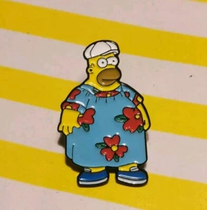 The Simpsons Homer King Size Muumuu Dress Pin Badge Brooch 90s Cartoon Gift UK - Picture 1 of 3