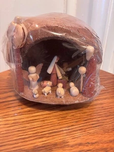 Vintage Hawaiian Creche Coconut Christmas NATIVITY NEW in Pkg- Lanakila Crafts - Picture 1 of 6