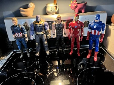 Lote de 5 Figuras de Acción Marvel 12" Thanos, Iron Man, Thor y Capitán América Foto 1 de 4