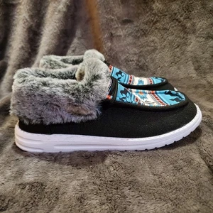 Women's Fuzzy Aztec Indian Bootie Slippers Cozy Size 5.5 - 6 - Picture 1 of 10