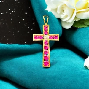 2.35 Cts Round Brilliant Cut Natural Diamonds Ruby Unisex Cross Pendant 18K Gold - Picture 1 of 12