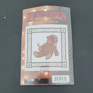 Heartstrings Counted Cross Stitch Kit - #113880 Teddy Bear - Christmas - New - Picture 1 of 2