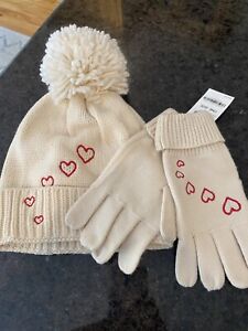 Cute har and gloves ser cream with hearts