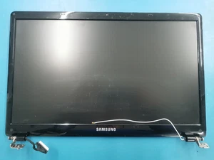 Samsung Notebook NP300E5C complete lid/screen/bezel - Picture 1 of 3