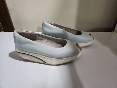 MBT Women's Slip-On Ipen Toe Dress Soft Sheep Skin Leather, High Rocker #700221 - Image 1 of 4