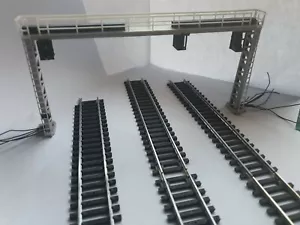 More details for model railway 3 track aspect light signal gantry with catenaries 1.76 oo gauge