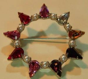 Spilla spilla vintage firmata B David Prong set vetro strass e perle finte - Foto 1 di 5