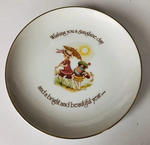VTG Lasting Memories Gift Plate Genuine Porcelain Girls Beach Sunshine 6" Japan - Picture 1 of 6