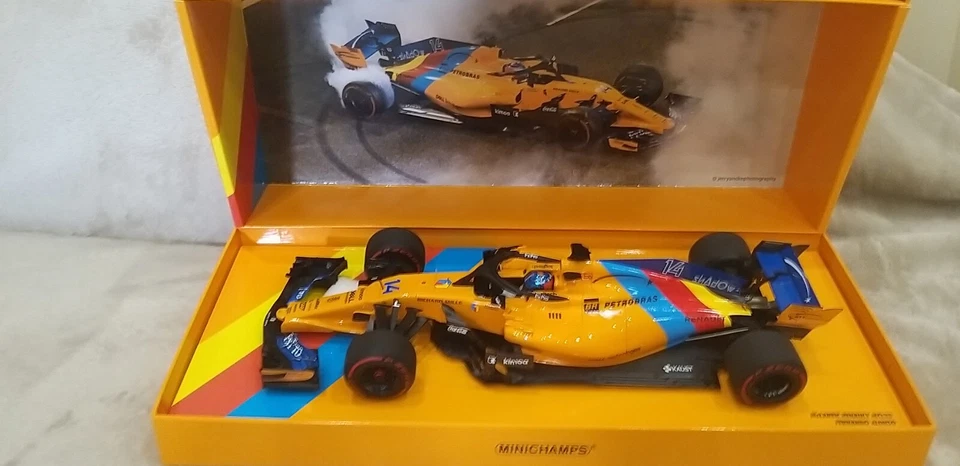 F1 McLaren mcl33 2018 Abu Dhabi Gp. Fernando Alonso 1:18 Minichamps - Image 1 of 4