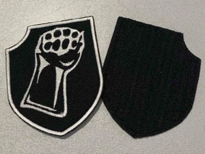 Chevron. 17th SS Motorized Division "Götz von Berlichingen".  Wehrmacht. - Picture 1 of 4