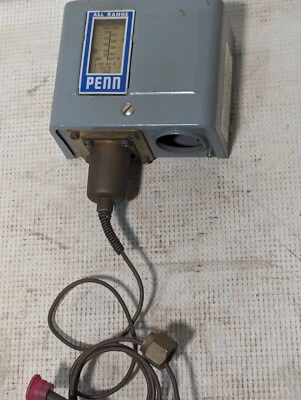 Penn (Johnson Controls)  P72AA-27 Refrigeration Pressure Control - Image 1 of 4