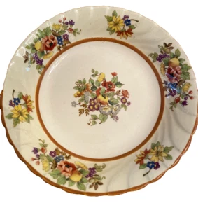 Frutero de postre de porcelana blanca apagada Hampton England 5,25" de ancho 1" de profundidad - Imagen 1 de 7