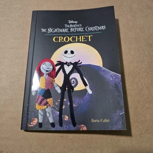 Disney Tim Burton's the Nightmare Before Christmas Crochet Pattern Book Only - Imagen 1 de 3