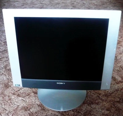 Monitor Sony 19" LCD mit 2 VGA und DVI, SDM-HX9-(4..3) - Bild 1 von 4