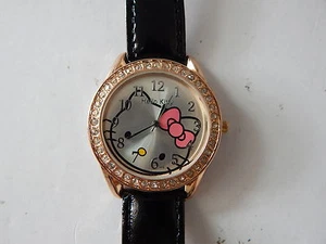 Hello Kitty Analog Round Watch for Women and teen New - Picture 1 of 3